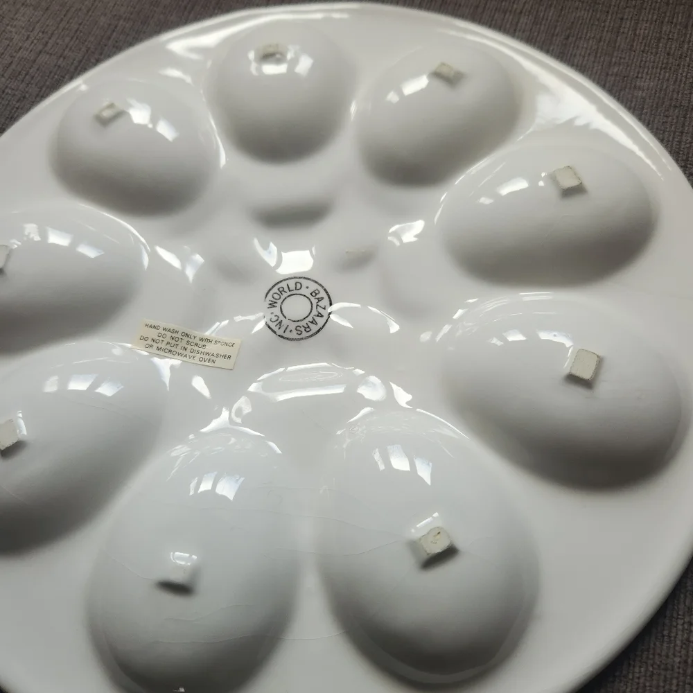 NWT Ceramic Deviled Egg Serving Dish Easter Egg 10 Inch - Picture 8 of 9